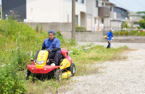 広さにかかわらず、草刈りもお任せ！